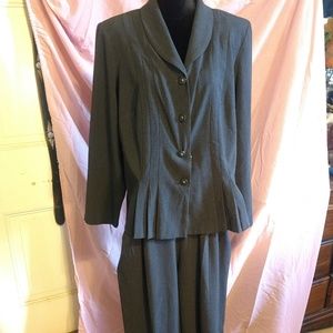 Womens pants suit